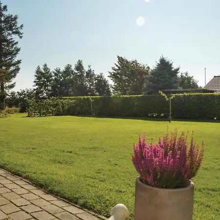 Three-bedroom Holiday In * Blåvand