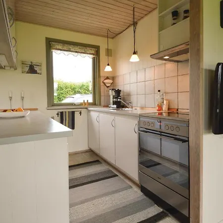 Ferienhaus Three-bedroom Holiday In Blåvand